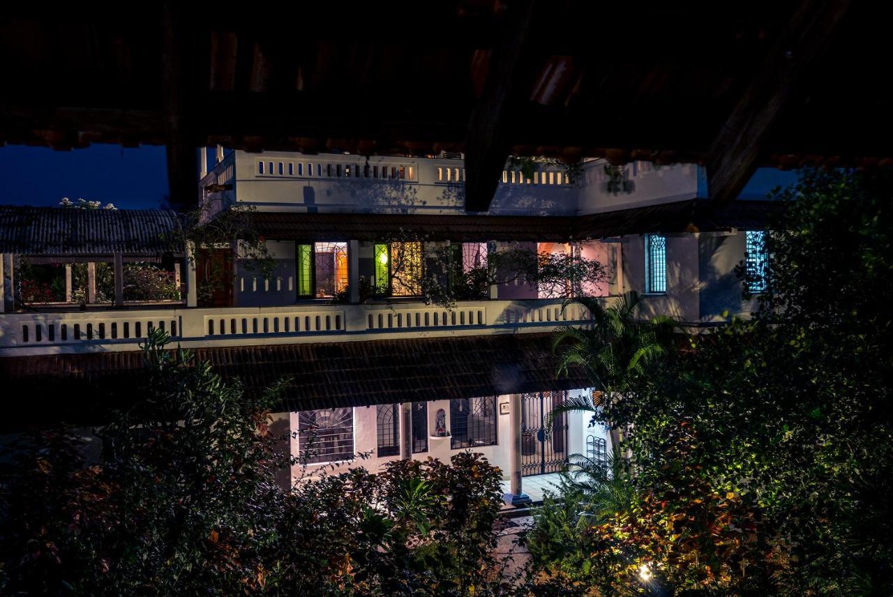 Gaia'S Garden Guest House ออโรวิลล์ ภายนอก รูปภาพ