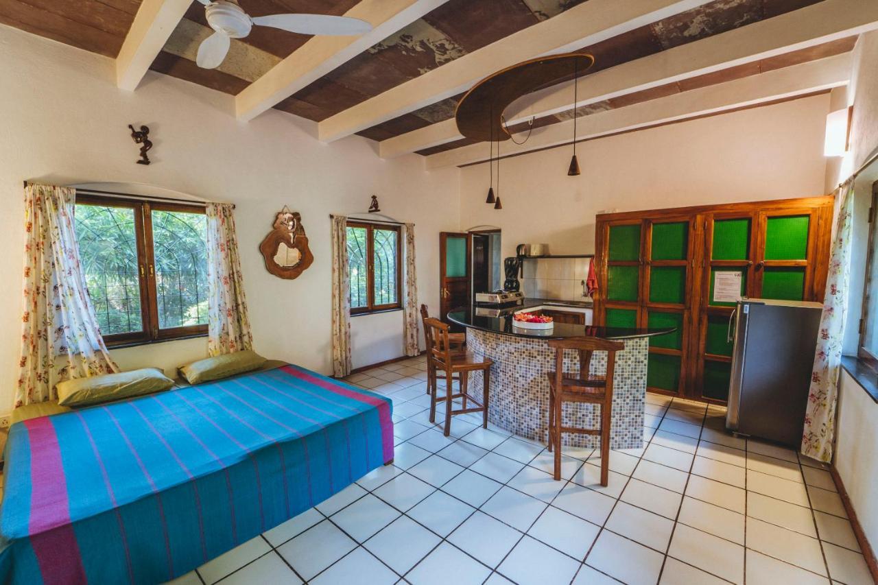 Gaia'S Garden Guest House ออโรวิลล์ ภายนอก รูปภาพ