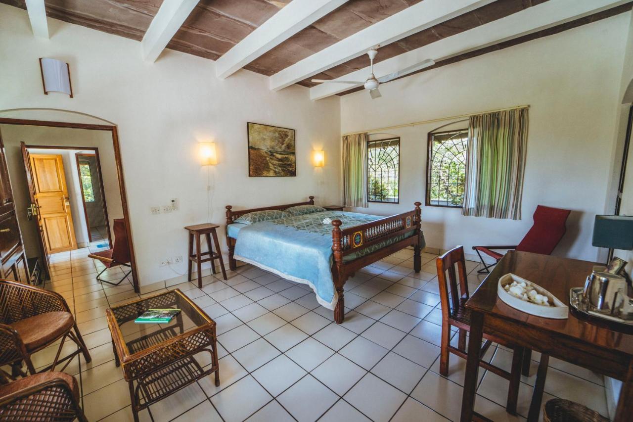 Gaia'S Garden Guest House ออโรวิลล์ ภายนอก รูปภาพ