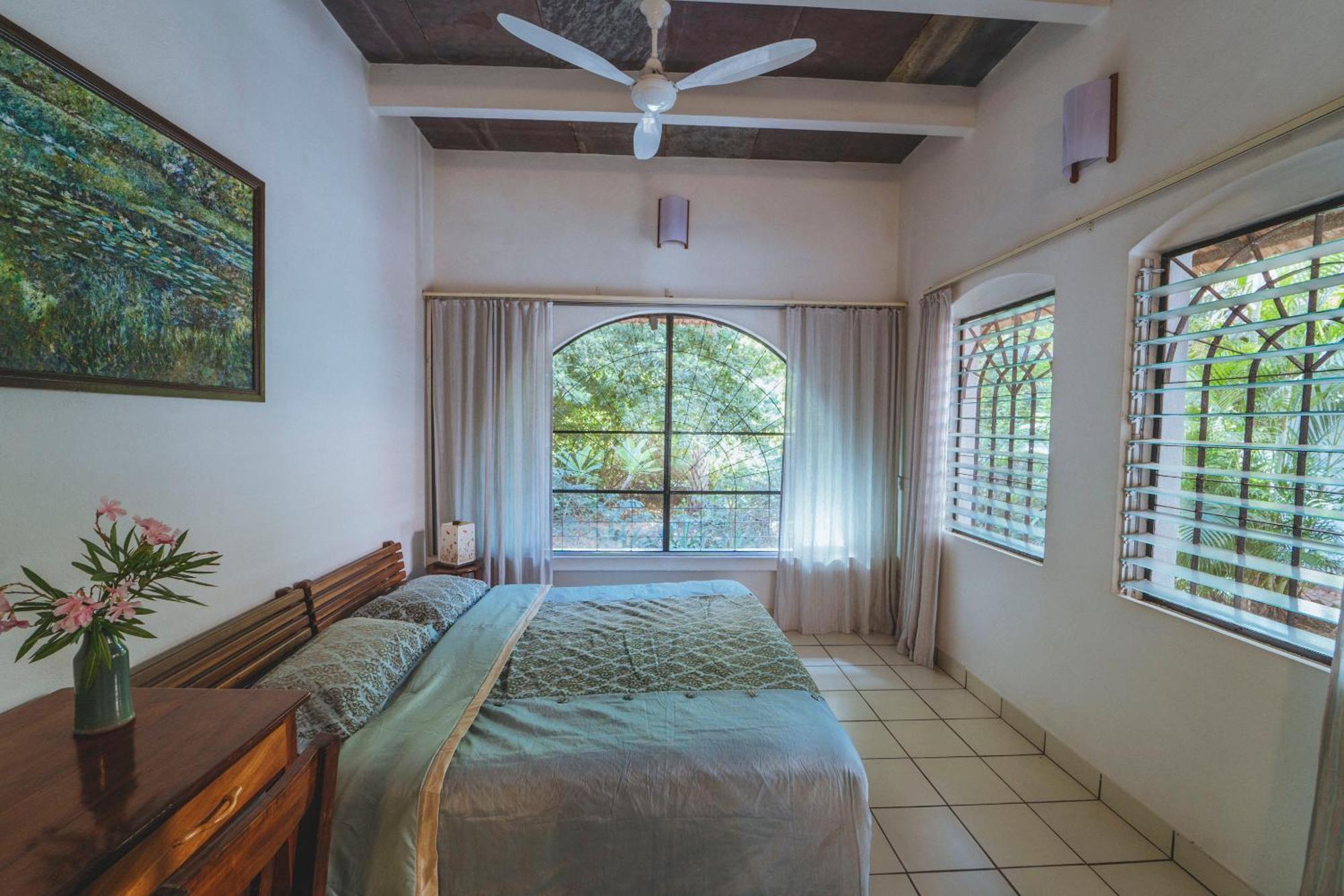 Gaia'S Garden Guest House ออโรวิลล์ ภายนอก รูปภาพ
